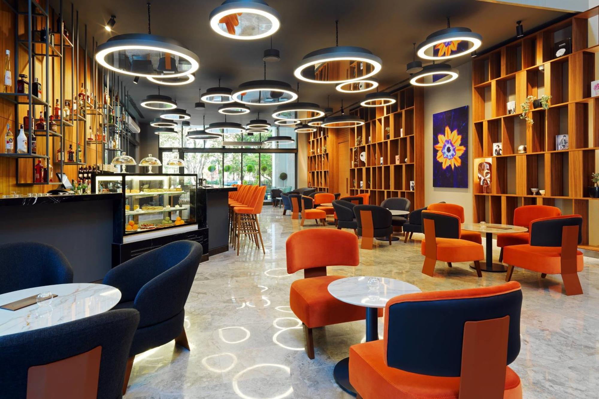 Sheraton Batumi Hotel Ngoại thất bức ảnh The interior of a Starbucks Reserve store in Shanghai, China