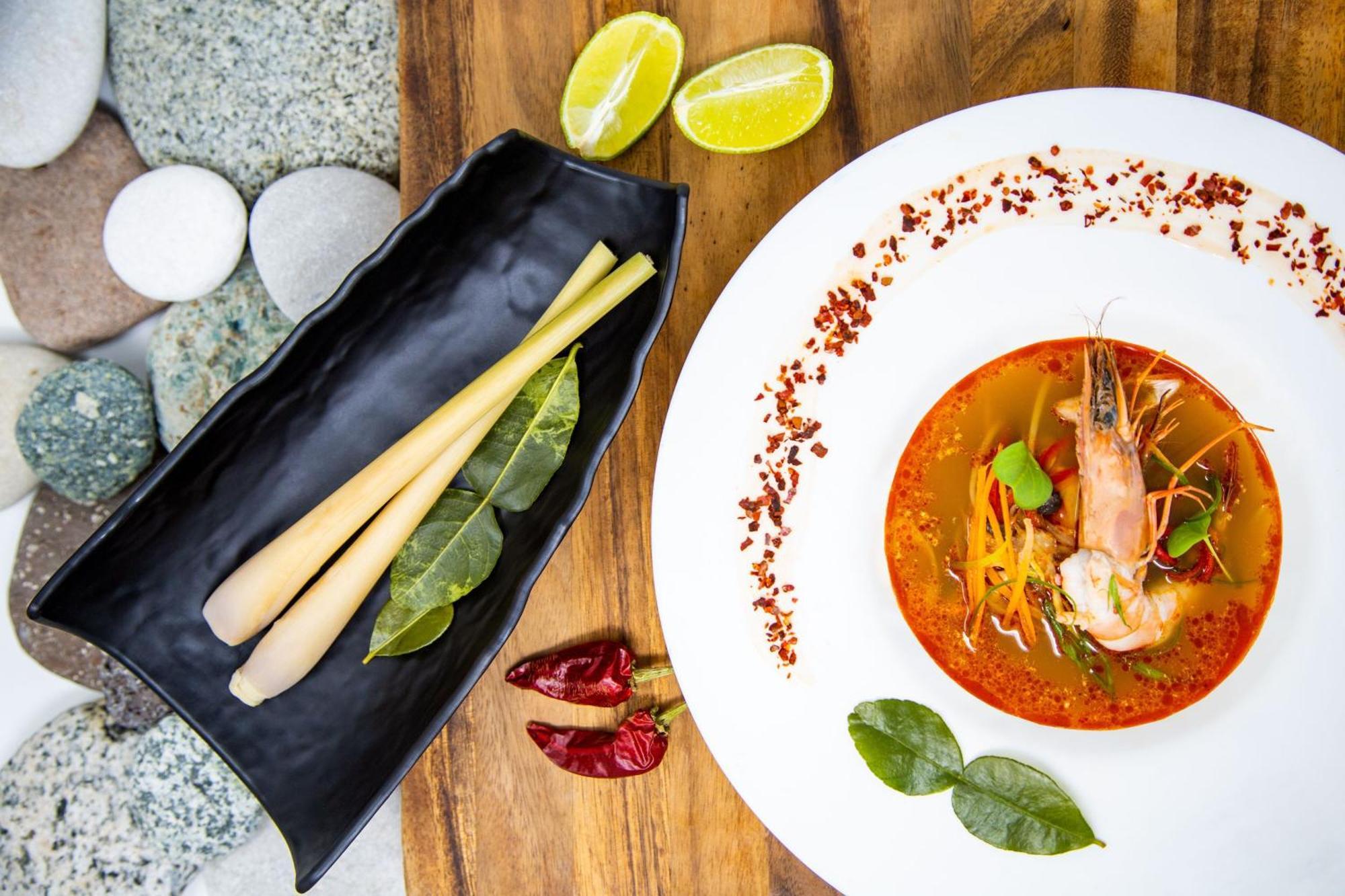 Sheraton Batumi Hotel Ngoại thất bức ảnh Tom yum kung